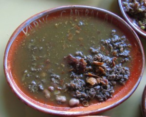 carne en jugo 300x241 Karne Garibaldi:  Good Food Fast in Guadalajara, Mexico