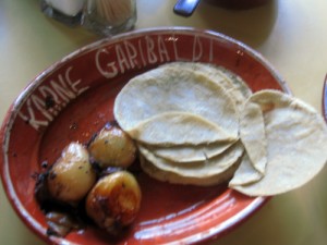 grilled onions at Karne Garibaldi