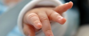 new born baby hand