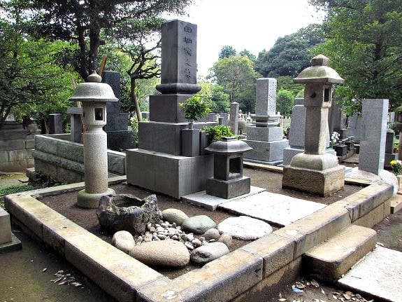 Yanaka Cemetery, Tokyo