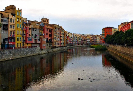 houses along the river in Costa Brava