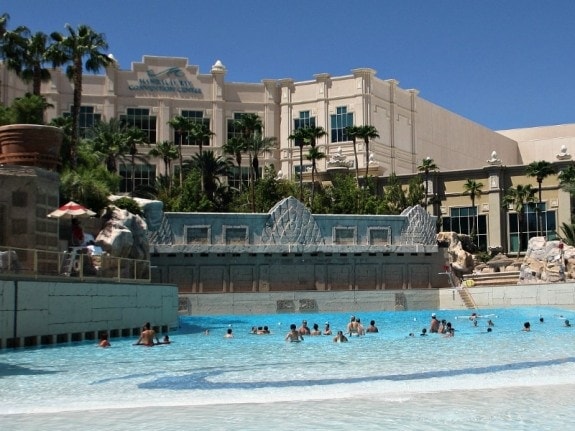 pool at mandalay bay las vegas