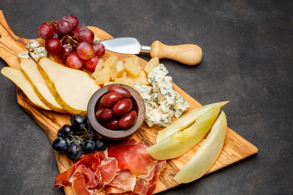 How to Make a Charcuterie Board story