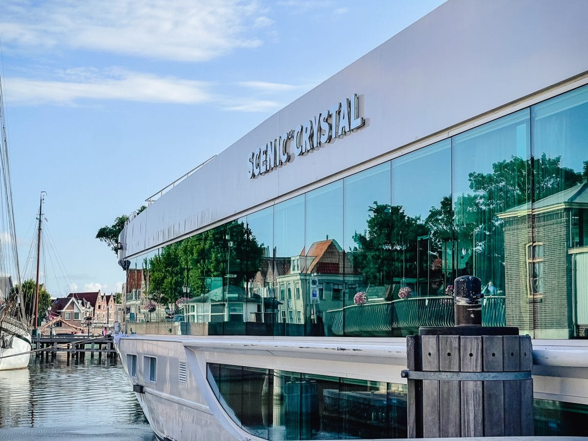 exterior shot of the crystal river cruise ship from scenic river cruises