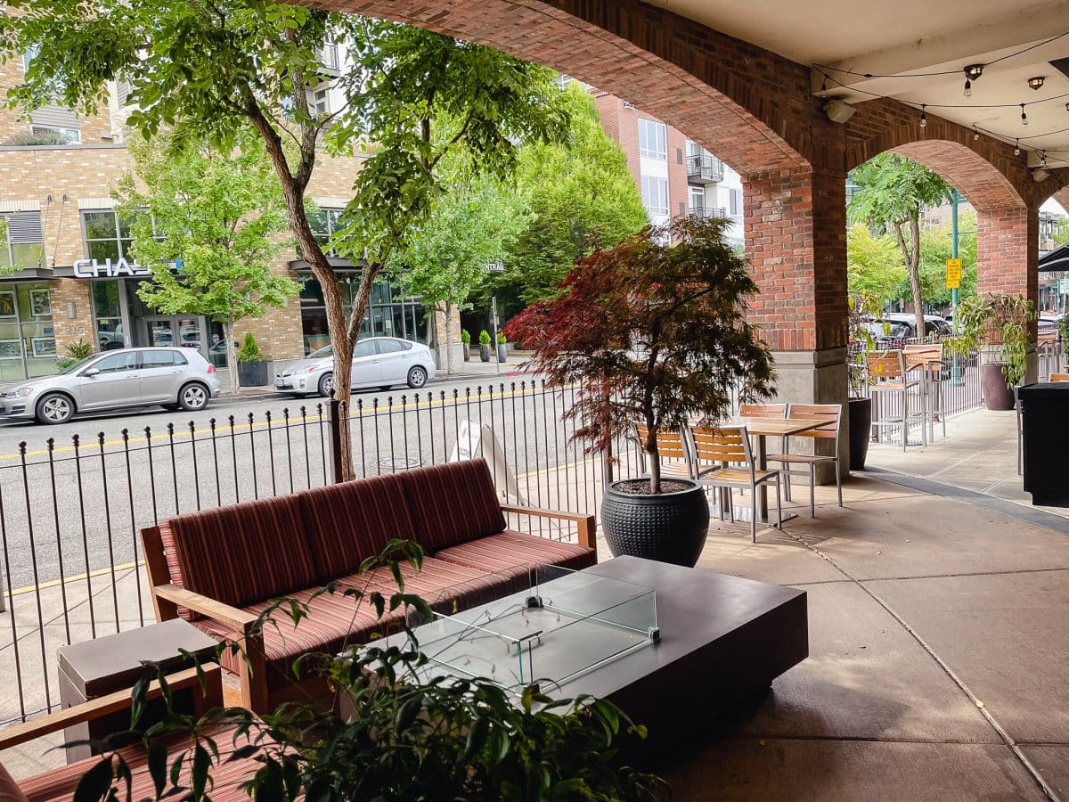 outdoor eating and dining area at heathman hotel in kirkland