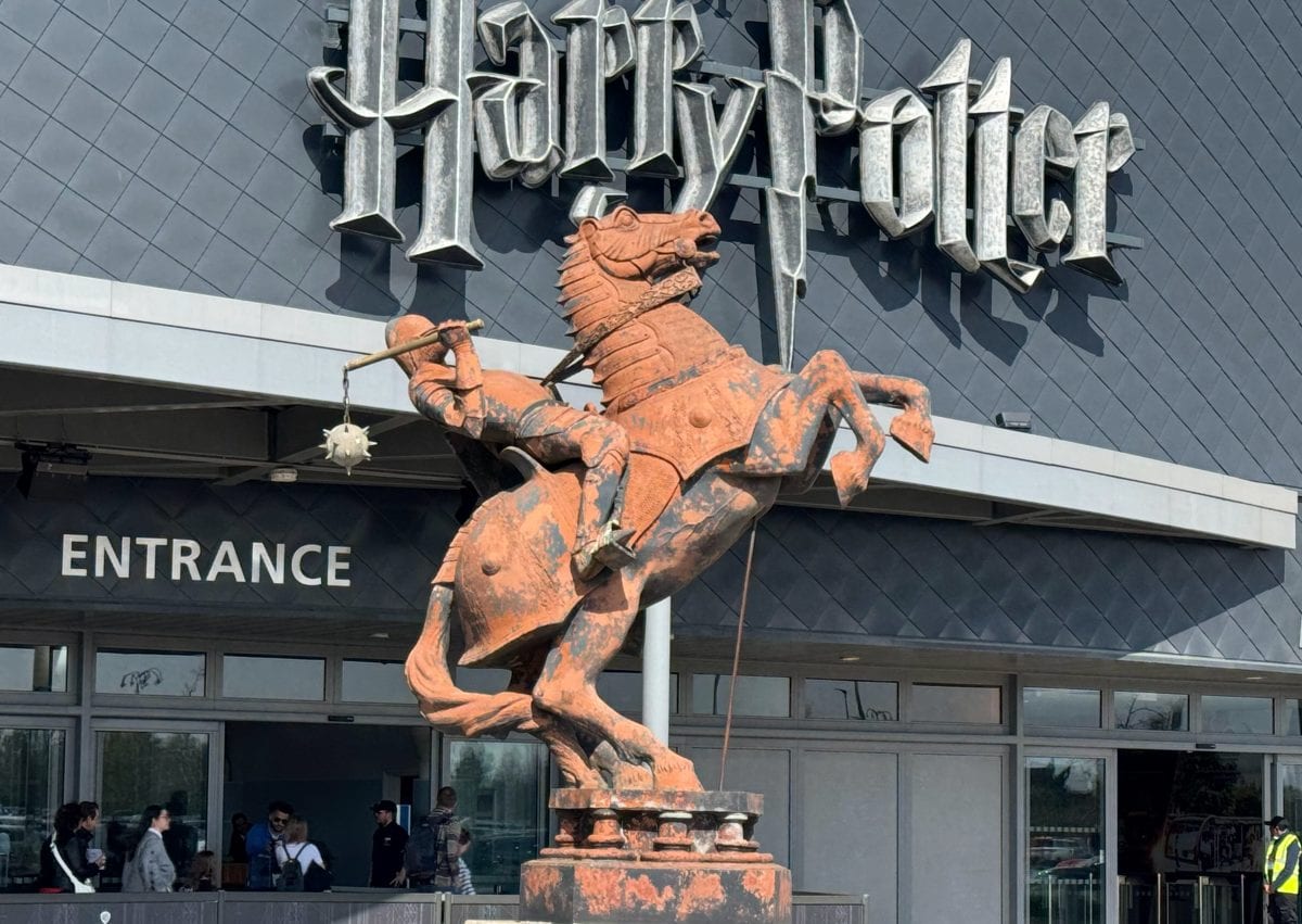 entrance to harry potter london studio tour