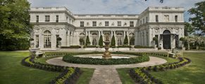 Newport Mansions: The Summer Palaces of the Gilded Age 16 Luxury historic mansion with beautiful gardens and fountain, traveling with MJ, travel blog.